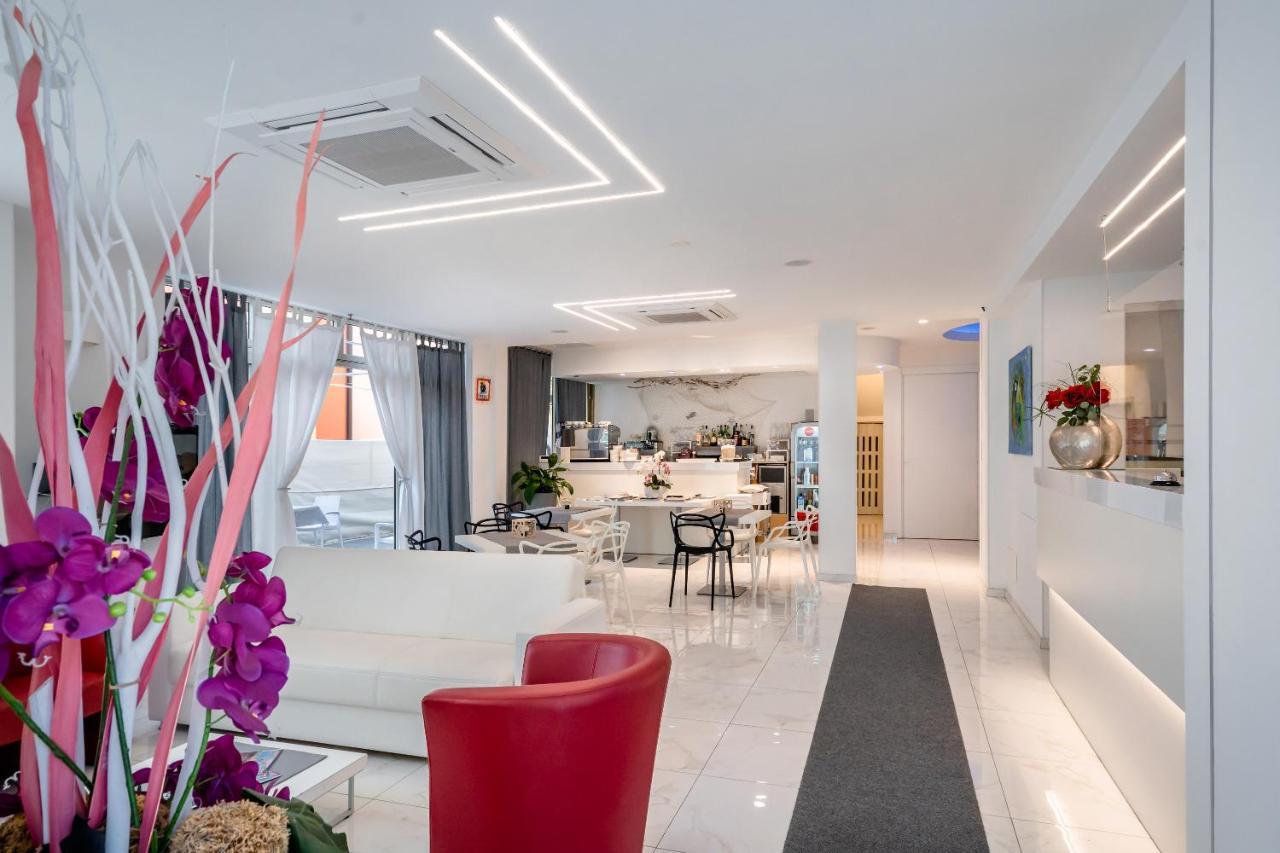 Hotel Tre Rose Caorle Kültér fotó