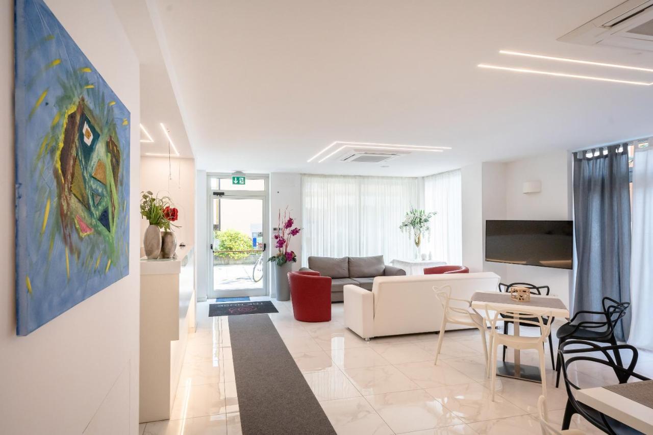 Hotel Tre Rose Caorle Kültér fotó