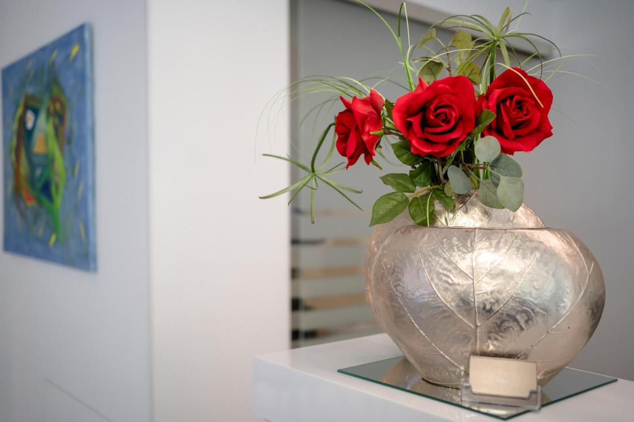 Hotel Tre Rose Caorle Kültér fotó