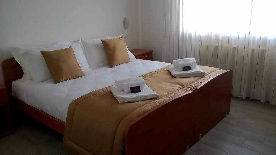 Hotel Tre Rose Caorle Kültér fotó